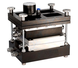 Air-pressed fuel cell test cell